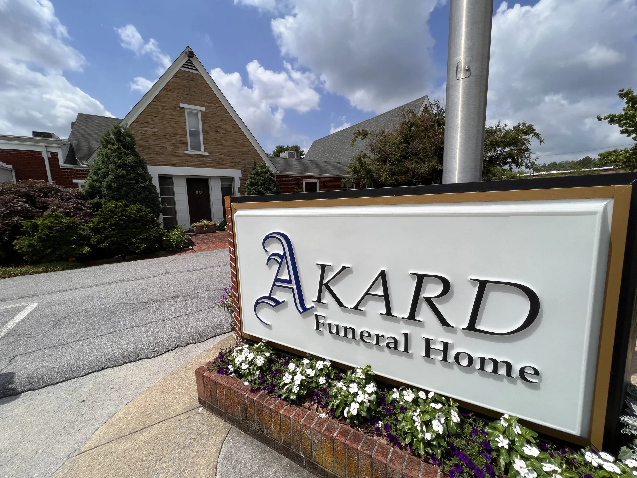 Akard Funeral Home